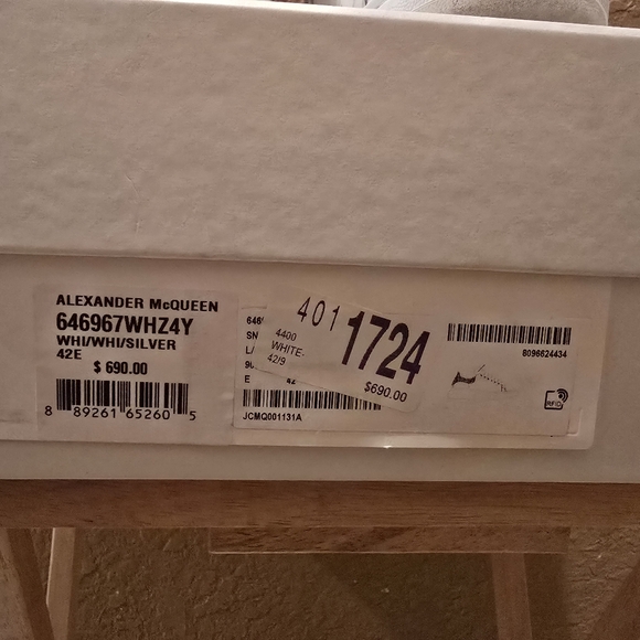 Alexander McQueen White / Silver Sneakers - Picture 4 of 4